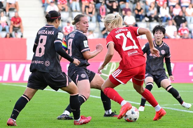 Frauenfußball - TAKIZAWA Rio, BERG Johanna, HARDER Pernille und IMAI Yurina bei dem Google Pixel Frauenfußball-Bundesligaspiel des FC Bayern München gegen den 1. FSV Mainz 05 am 31.08.2026, Deutschland, Bayern München FC Bayern Campus Bayern Deutschland *** Women s Soccer: TAKIZAWA Rio, BERG Johanna, HARDER Pernille, and IMAI Yurina at the Google Pixel Women s Bundesliga match between FC Bayern Munich and 1. FSV Mainz 05 on August 31, 2026, Germany, Munich, FC Bayern Campus, Bavaria, Germany
