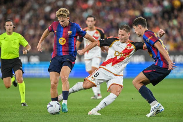 FC Barcelona, Barca v RAYO VALLECANO SPOTIFY CAMP NOU. BARCELONA Aug 31,2026 FC BARCELONA vs RAYO VALLECANO AUG 31, 2026 Fermin (7) of FC Barcelona dribbles Alemao (9) of Rayo Vallecano during the match between FC Barcelona and Rayo Vallecano corresponding to the three day of La Liga EA Sports at at Spotify Camp Nou in Barcelona, Spain. Barcelona ESP Copyright: xS.xRosx