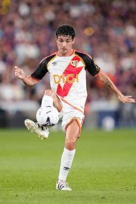 FC Barcelona, Barca v Rayo Vallecano de Madrid - LaLiga EA Sports 2026 27 Sergio Camello centre-forward of Rayo Vallecano and Spain controls the ball during the LaLiga EA Sports 2026 27 match between FC Barcelona and Rayo Vallecano de Madrid at Spotify Camp Nou on August 31, 2026 in Barcelona, Spain. Barcelona Spain  Copyright: xJosexBretonx originalFilename:bretonhernandez-fcbarcel260831_npCIV.jpg