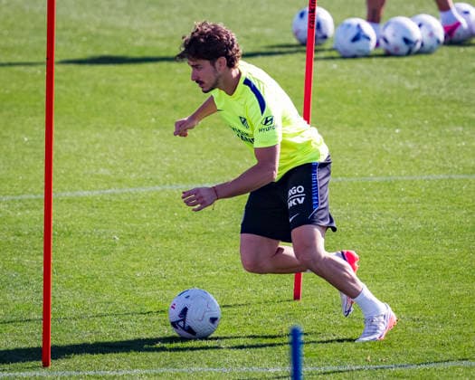 Atletico de Madrid Training Session Julian Alvarez of Atletico de Madrid is seen training with his teammates during the training session at Atletico de Madrid Training Complex in Madrid, Spain, on September 01, 2026. Madrid Atletico de Madrid Training Complex Madrid Spain Copyright: xAlbertoxGardinx AGardin_20260901_Foot_Atl_Tra_00024