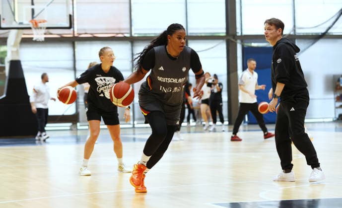 CORRECTION: Nyara Sabally on the ball; National Team Coach Olaf Lange leads training in preparation for the World Championship; World Championship; Sports; Basketball; DBB; Women s National Team; 2026–2027 Season; January 9, 2026; Germany; GER