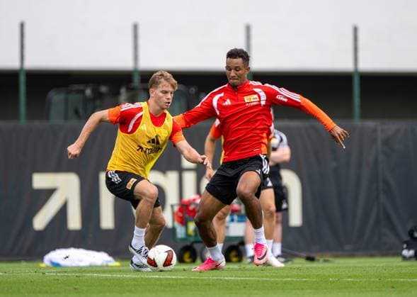 Fußball, Herren, Saison 2026 2027, 1. Bundesliga, 1. FC Union Berlin, Training auf Trainingsplatz II, v. l. Andras Schäfer (1. FC Union), Felix Uduokhai (1. FC Union Berlin), 01.09.2026, *** Soccer, Men s, 2026–2027 Season, Bundesliga 1, 1. FC Union Berlin, Training on Training Field II, from left: Andras Schäfer (1. FC Union), Felix Uduokhai (1. FC Union Berlin), September 1, 2026, Copyright: xMatthiasxKochx