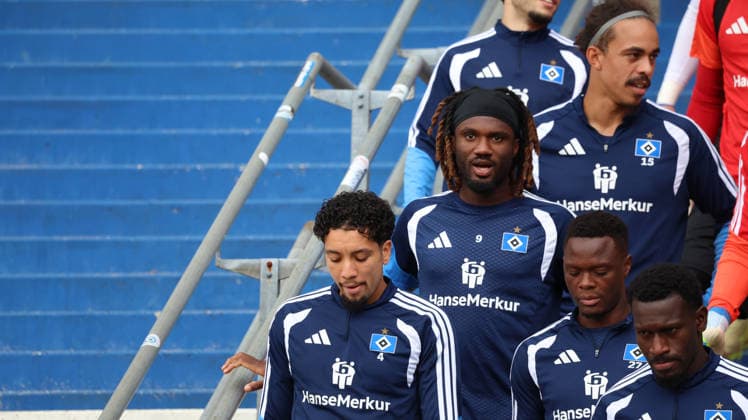 01.09.2026, xrekx, Fussball 1.Bundesliga, Hamburger SV - Training v.l. Terem Moffi (Hamburger SV) Hamburg *** September 1, 2026, xrekx, Soccer, Bundesliga 1, Hamburger SV Training: Terem Moffi, Hamburger SV, Hamburg