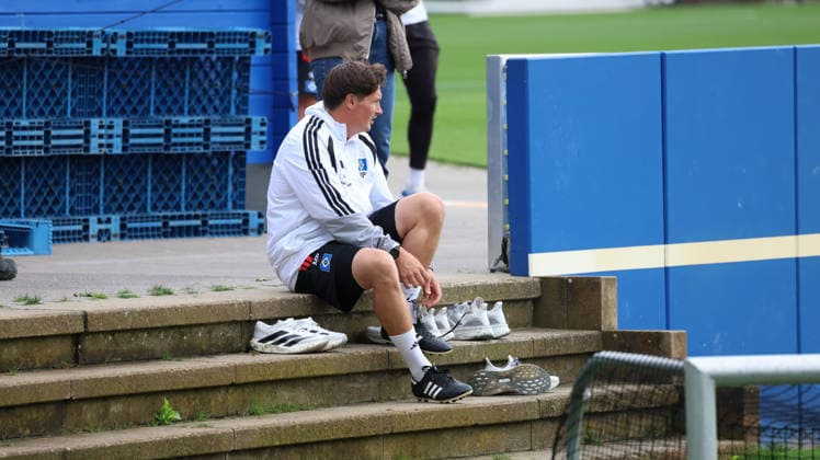 01.09.2026, xrekx, Fussball 1.Bundesliga, Hamburger SV - Training v.l. Merlin Polzin Trainer (Hamburger SV) Hamburg *** September 1, 2026, xrekx, Soccer, Bundesliga 1, Hamburger SV Training, featuring Merlin Polzin, Coach of Hamburger SV, Hamburg