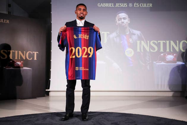 September 1, 2026, Barcelona, Barcelona, SPAIN: Gabriel Jesus poses with an FC Barcelona, Barca shirt during his presentation as new player of FC Barcelona at Commercial Office on September 01, 2026 in Barcelona, Spain. Barcelona SPAIN - ZUMAa181 20260901_zaa_a181_011 Copyright: xJavierxBorregox
