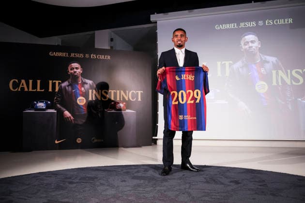 September 1, 2026, Barcelona, Barcelona, SPAIN: Gabriel Jesus poses with an FC Barcelona, Barca shirt during his presentation as new player of FC Barcelona at Commercial Office on September 01, 2026 in Barcelona, Spain. Gabriel Jesus Presentation As New Player Of FC Barcelona  - ZUMAa181 20260901_zaa_a181_005 Copyright: xJavierxBorregox