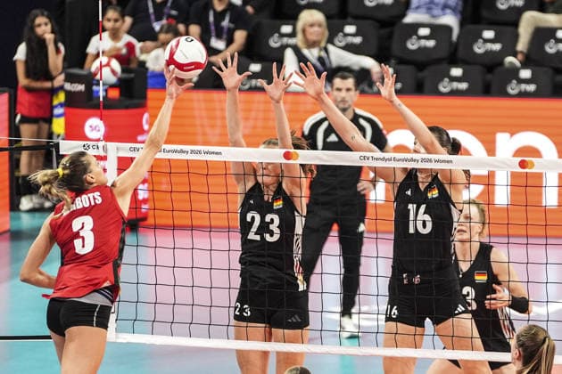 Belgium v Germany - CEV EuroVolley 2026 ISTANBUL, TURKIYE - SEPTEMBER 01: Britt Herbots (3) of Belgium in action against Sarah Straube (23) of Germany during the 2026 CEV Women s European Volleyball Championship Round of 16 match at the Sinan Erdem Dome in Istanbul, Turkiye, on September 01, 2026. Agit Erdi Ulukaya Anadolu Istanbul Turkey. Editorial use only. Please get in touch for any other usage.  Copyright: x2026xAnadoluxAgitxErdixUlukayax
