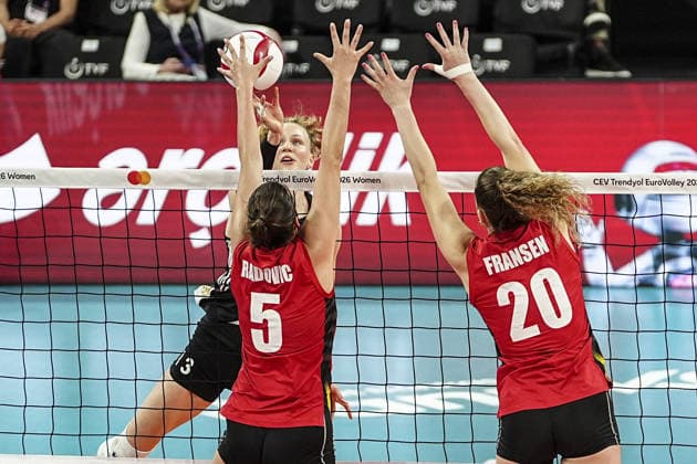 Belgium v Germany - CEV EuroVolley 2026 ISTANBUL, TURKIYE - SEPTEMBER 01: Tea Radovic (5) of Belgium in action against Emilia Weske (13) of Germany during the 2026 CEV Women s European Volleyball Championship Round of 16 match at the Sinan Erdem Dome in Istanbul, Turkiye, on September 01, 2026. Agit Erdi Ulukaya Anadolu Istanbul Turkey. Editorial use only. Please get in touch for any other usage.  Copyright: x2026xAnadoluxAgitxErdixUlukayax