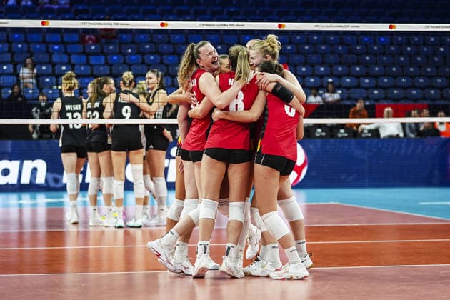 Belgium v Germany - CEV EuroVolley 2026 ISTANBUL, TURKIYE - SEPTEMBER 01: Players of Belgium celebrate after a position during the 2026 CEV Women s European Volleyball Championship Round of 16 match at the Sinan Erdem Dome in Istanbul, Turkiye, on September 01, 2026. Agit Erdi Ulukaya Anadolu Istanbul Turkey. Editorial use only. Please get in touch for any other usage.  Copyright: x2026xAnadoluxAgitxErdixUlukayax