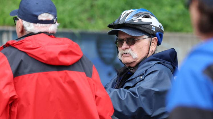 01.09.2026, xrekx, Fussball 1.Bundesliga, Hamburger SV - Training v.l. HSV Kult-Fan Helm-Peter Hamburg *** September 1, 2026, xrekx, Soccer, Bundesliga 1, Hamburger SV Training, from HSV Legendary Fan Helm Peter Hamburg