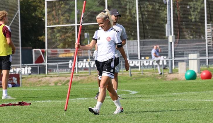 01.09.2026 - Fussball - 2. Fussball - Bundesliga - Saison 2026 2027 - 1. FC Nürnberg Nuernberg FCN ( Club ) - Training - Sportfoto Zink DoGe - xdoxgex - Julia Simic (Co-Trainerin 1.FC Nürnberg U23) *** September 1, 2026 Soccer 2 Bundesliga 2026–2027 Season 1. FC Nürnberg Nuremberg FCN Club Training Sports Photo Zink DoGe xdoxgex Julia Simic Assistant Coach 1. FC Nürnberg U23