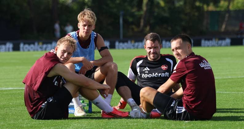 01.09.2026 - Fussball - 2. Fussball - Bundesliga - Saison 2026 2027 - 1. FC Nürnberg Nuernberg FCN ( Club ) - Training - Sportfoto Zink DoGe - xdoxgex - Eric Porstner (41, 1. FC Nürnberg FCN ) Tim Janisch (32, 1. FC Nürnberg FCN ) Julian Justvan (10, 1. FC Nürnberg FCN ) Christian Mathenia (26, 1. FC Nürnberg FCN ) *** September 1, 2026 Soccer 2 Bundesliga 2026–2027 Season 1 FC Nürnberg Nuremberg FCN Club Training Sports Photo Zink DoGe xdoxgex Eric Porstner 41, 1 FC Nuremberg FCN Tim Janisch 32, 1 FC Nuremberg FCN Julian Justvan 10, 1 FC Nuremberg FCN Christian Mathenia 26, 1 FC Nuremberg FCN