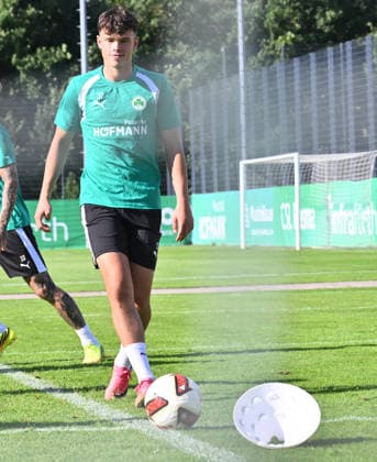 01.09.2026 - Fussball - 2. Bundesliga - Saison 2026 2027 - SpVgg Greuther Fürth Fuerth ( Kleeblatt ) - Training - - xwoxzix - Faton Ademi (37, SpVgg Greuther Fürth ) *** September 1, 2026 Soccer 2. Bundesliga 2026–2027 Season SpVgg Greuther Fürth Fürth Kleeblatt Training xwoxzix Faton Ademi 37, SpVgg Greuther Fürth
