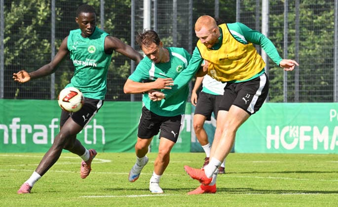 01.09.2026 - Fussball - 2. Bundesliga - Saison 2026 2027 - SpVgg Greuther Fürth Fuerth ( Kleeblatt ) - Training - - xwoxzix - Omar Sillah (42, SpVgg Greuther Fürth ) Olgherto Balliu (45, SpVgg Greuther Fürth ) Paul Will (13, SpVgg Greuther Fürth ) *** September 1, 2026 Soccer 2. Bundesliga 2026–2027 Season SpVgg Greuther Fürth Fürth Kleeblatt Training xwoxzix Omar Sillah 42, SpVgg Greuther Fürth Olgherto Balliu 45, SpVgg Greuther Fürth Paul Will 13, SpVgg Greuther Fürth