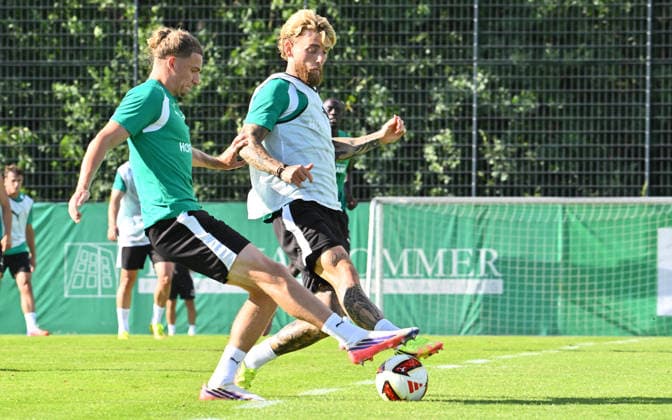 01.09.2026 - Fussball - 2. Bundesliga - Saison 2026 2027 - SpVgg Greuther Fürth Fuerth ( Kleeblatt ) - Training - - xwoxzix - Mika Wallentowitz (21, SpVgg Greuther Fürth ) Ole Pohlmann (10, SpVgg Greuther Fürth ) *** September 1, 2026 Soccer 2. Bundesliga 2026–2027 Season SpVgg Greuther Fürth Fürth Kleeblatt Practice xwoxzix Mika Wallentowitz 21, SpVgg Greuther Fürth Ole Pohlmann 10, SpVgg Greuther Fürth