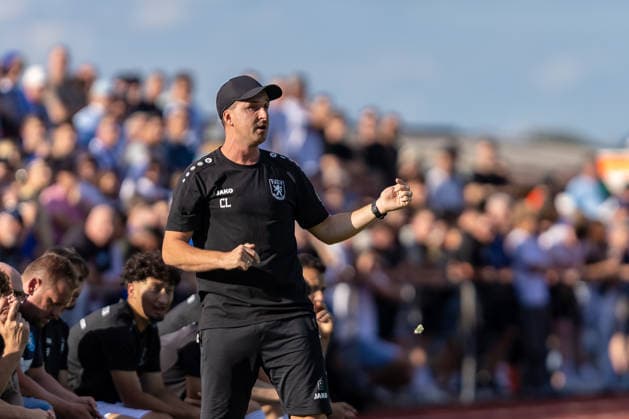 Chris Loser, TSGV Waldstetten, assistant coach, giving instructions with gestures and facial expressions, GER, TSGV Waldstetten vs. SV Kickers Stuttgart, soccer, Association Cup, DB Regio wfv Cup, men s division, round of 16, 2026–2027 season, September 1, 2026, DFL and DFB regulations prohibit any use of photographs as image sequences and or quasi-video, GER, TSGV Waldstetten vs. SV Kickers Stuttgart, soccer, Association Cup, DB Regio WfV Cup, men’s, Round of 16, 2026–2027 Season, September 1, 2026, Waldstetten Copyright: xEibner-Pressefoto JanixPlessx EP_JPL