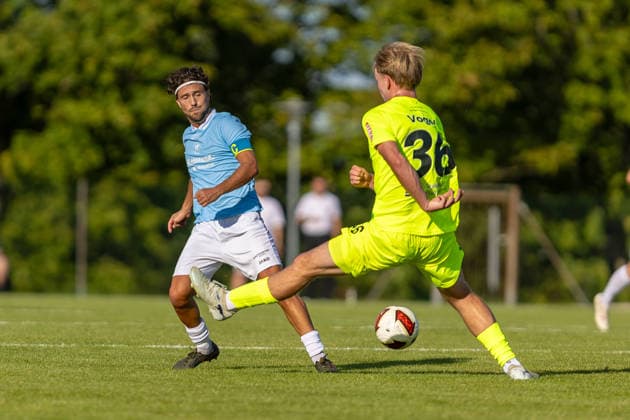 Head-to-Head: Joshua Szenk (TSGV Waldstetten), 10 Maximilian Vogel (SV Kickers Stuttgart), 36, GER, TSGV Waldstetten vs. SV Kickers Stuttgart, Soccer, League Cup, DB Regio wfv Cup, Men s, Round of 16, 2026–2027 Season, September 1, 2026, DFL and DFB regulations prohibit any use of photographs as image sequences and or quasi-video, GER, TSGV Waldstetten vs. SV Kickers Stuttgart, soccer, association cup, DB Regio wfv Cup, men’s, Round of 16, 2026–2027 Season, September 1, 2026, Waldstetten Copyright: xEibner-Pressefoto JanixPlessx EP_JPL