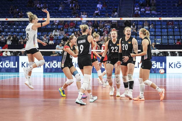 Belgium v Germany - CEV EuroVolley 2026 ISTANBUL, TURKIYE - SEPTEMBER 01 : Players of the Germany celebrate after a point during the 2026 2026 Women s European Volleyball Championship match between Belgium and Germany at Sinan Erdem Hall in Istanbul, Turkiye on September 01, 2026. Agit Erdi Ulukaya Anadolu Istanbul Turkey. Editorial use only. Please get in touch for any other usage.  Copyright: x2026xAnadoluxAgitxErdixUlukayax