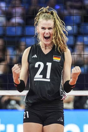 Belgium v Germany - CEV EuroVolley 2026 ISTANBUL, TURKIYE - SEPTEMBER 01 : Camilla Weitzel (21) of the Germany reacts during the 2026 2026 Women s European Volleyball Championship match between Belgium and Germany at Sinan Erdem Hall in Istanbul, Turkiye on September 01, 2026. Agit Erdi Ulukaya Anadolu Istanbul Turkey. Editorial use only. Please get in touch for any other usage.  Copyright: x2026xAnadoluxAgitxErdixUlukayax