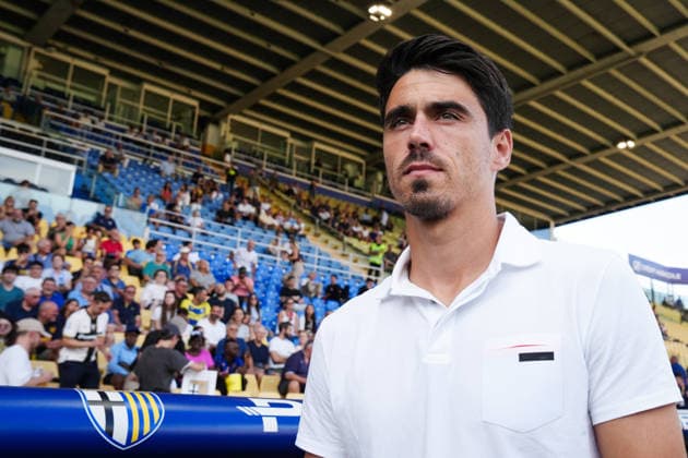 Parma s head coach Carlos Cuesta looks on during the Round of 16 of Frecciarossa Italian Cup 2026 2027 match between Parma and Cremonese at Ennio Tardini Stadium - Soccer - Parma, Italy - Tuesday September 1, 2026  Copyright: xMassimoxPaolone LaPressex