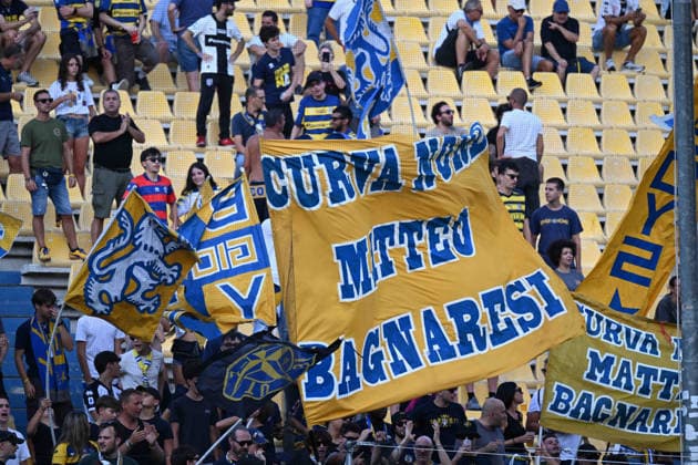 IPA88004655 - Supporters of Parma Calcio 1913 during the soccer match between Parma Calcio 1913 and US Cremonese, the Round of 16 of the 2026 2027 Frecciarossa Italian Cup, at Ennio Tardini Stadium on September 1, 2026, in Parma, Italy.  Copyright: xRobertoxTommasini IPAxSportx xx 88004655