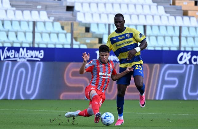 Parma Calcio v Cremonese - Coppa Italia Felipe Jack of US Cremonese tackles an opponent during the soccer match between Parma Calcio 1913 and US Cremonese, the 16th leg of the Frecciarossa Italian Cup 2026 2027, at Ennio Tardini Stadium in Parma, Italy, on September 1, 2026. Parma Italy Italy  Copyright: xRobertoxTommasinix originalFilename:tommasini-parmacal260901_npihi.jpg