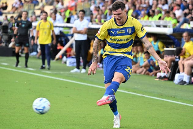 Parma Calcio v Cremonese - Coppa Italia Franco Carboni of Parma Calcio 1913 carries the ball during the soccer match between Parma Calcio 1913 and US Cremonese, leg 16 of the Frecciarossa Italian Cup 2026 2027 at Ennio Tardini Stadium in Parma, Italy, on September 1, 2026. Parma Italy Italy  Copyright: xRobertoxTommasinix originalFilename:tommasini-parmacal260901_npVIo.jpg