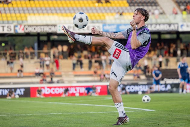 SOCCER - BL, WAC vs LASK WOLFSBERG,AUSTRIA,01.SEP.26 - SOCCER - ADMIRAL Bundesliga, Wolfsberger AC vs Linzer ASK. Image shows Veljko Vukojevic (WAC) during warm-up.  GEPAxpictures xMatthiasxTrinkl