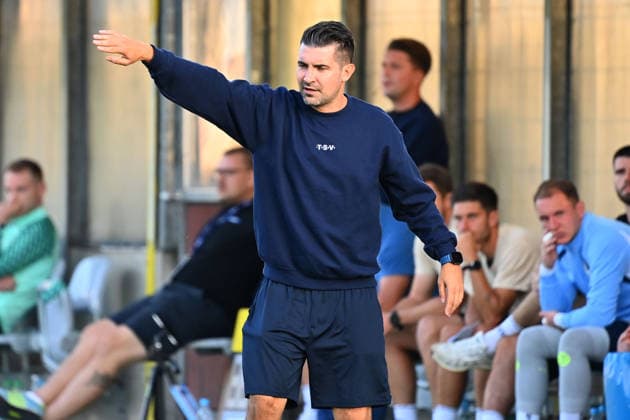 Coach Alper KAYABUNAR of 1860, gesturing, giving instructions, single frame, cropped close-up, half-length portrait, Bavarian State Soccer Cup, Toto Cup: TSV 1860 Munich vs. TSV Buchbach on September 1, 2026, at Grünwalder Stadium