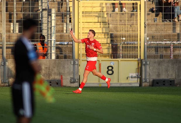 Soccer, Men s, Toto Cup, Quarterfinals, 2026–2027 Season, TSV 1860 Munich vs. TSV Buchbach, Grünwalder Stadium, 0–1 (goal by Tobias Stoßberger), TSV Buchbach goal, celebration