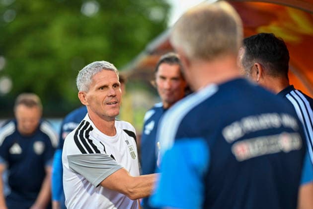 SOCCER - BL, WAC vs LASK WOLFSBERG,AUSTRIA,01.SEP.26 - SOCCER - ADMIRAL Bundesliga, Wolfsberger AC vs Linzer ASK. Image shows head coach Dietmar Kuehbauer (LASK).  GEPAxpictures xAvnixRetkoceri