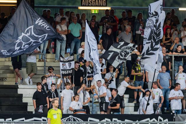 SOCCER - BL, WAC vs LASK WOLFSBERG,AUSTRIA,01.SEP.26 - SOCCER - ADMIRAL Bundesliga, Wolfsberger AC vs Linzer ASK. Image shows fans of Wolfsberger AC.  GEPAxpictures xMatthiasxTrinkl