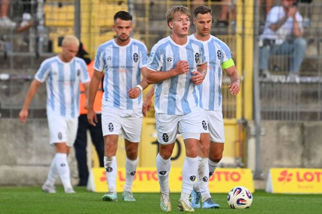 1860 player after conceding a goal: Fabio WAGNER (TSV 1860 Munich), right: Dennis DRESSEL (1860 Munich), left: Raphael WACH (TSV 1860 Munich)—disappointed, frustrated, dejected, Bavarian State Soccer Cup, Toto Cup: TSV 1860 Munich vs. TSV Buchbach on September 1, 2026, at Grünwalder Stadium