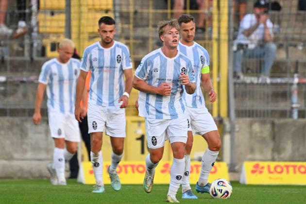 1860 player after conceding a goal: Fabio WAGNER (TSV 1860 Munich), right: Dennis DRESSEL (1860 Munich), left: Raphael WACH (TSV 1860 Munich)—disappointed, frustrated, dejected, Bavarian State Soccer Cup, Toto Cup: TSV 1860 Munich vs. TSV Buchbach on September 1, 2026, at Grünwalder Stadium