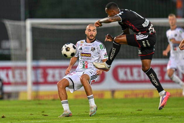 SOCCER - BL, WAC vs LASK WOLFSBERG,AUSTRIA,01.SEP.26 - SOCCER - ADMIRAL Bundesliga, Wolfsberger AC vs Linzer ASK. Image shows Otar Mamageishvili (WAC) and Melayro Bogarde (LASK).  GEPAxpictures xAvnixRetkoceri