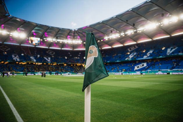 DFB-Pokal: HEBC - Borussia Dortmund, 01.09.2026 Eckfahne DFB-Pokal Branding; Fußball, DFB-Pokal, 1. Runde: HEBC vs. Borussia Dortmund am 01.09.2026 im Volksparkstadion, Hamburg DFB REGULATIONS PROHIBIT ANY USE OF PHOTOGRAPHS AS IMAGE SEQUENCES AND OR QUASI-VIDEO. *** DFB Cup: HEBC vs. Borussia Dortmund, September 1, 2026; Corner Flag; DFB Cup Branding; Soccer; DFB Cup; First Round: HEBC vs. Borussia Dortmund on September 1, 2026, at the Volksparkstadion, Hamburg. DFB regulations prohibit any use of photographs as image sequences and or quasi-video. Copyright: xBEAUTIFULxSPORTS Tonhäuserx