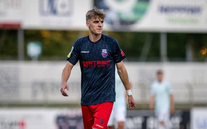 Soccer, 2026–2027 Season, Regionalliga West, September 1, 2026, Matchday 6, Men’s, 1 FC Bocholt (mint) vs. Bonner SC (blue and red), Haris Mesic (Bonner SC), Bocholt Stadion am Huenting, Germany 260901_fb_1fc-bocholt_bonner-sc_58354