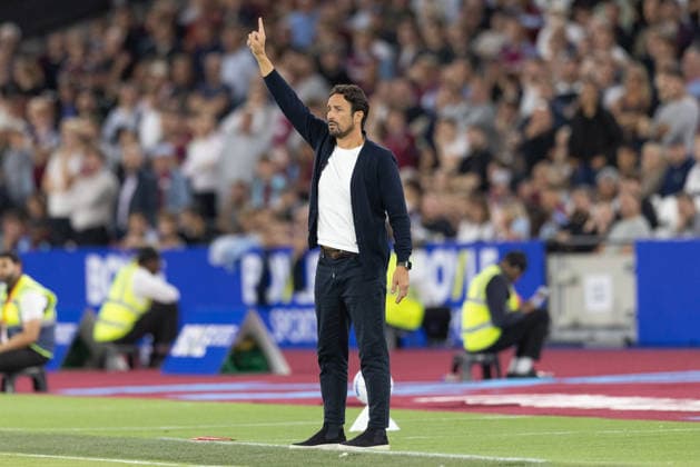 West Ham United v Wolverhampton Wanderers, EFL Sky Bet Championship, EFL, Football, London Stadium, London, UK - 01 Sep 2026 Wolverhampton Wanderers Head Coach Cesar Peixoto reacts in the Technical Area London London Stadium Stratford GBR, UK NEWSPAPERS OUT Copyright: xEllixBirchx