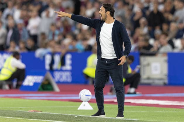 West Ham United v Wolverhampton Wanderers, EFL Sky Bet Championship, EFL, Football, London Stadium, London, UK - 01 Sep 2026 Wolverhampton Wanderers Head Coach Cesar Peixoto reacts in the Technical Area London London Stadium Stratford GBR, UK NEWSPAPERS OUT Copyright: xEllixBirchx