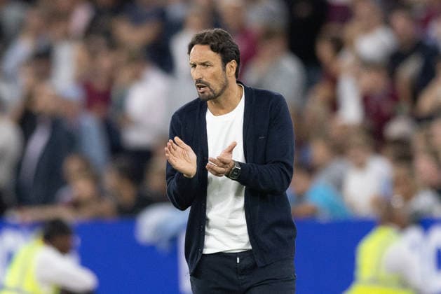 West Ham United v Wolverhampton Wanderers, EFL Sky Bet Championship, EFL, Football, London Stadium, London, UK - 01 Sep 2026 Wolverhampton Wanderers Head Coach Cesar Peixoto reacts in the Technical Area London London Stadium Stratford GBR, UK NEWSPAPERS OUT Copyright: xEllixBirchx
