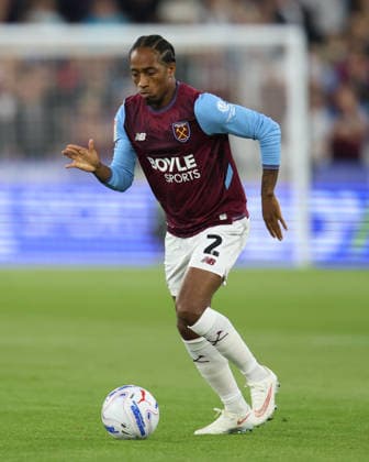 LONDON, ENGLAND - SEPTEMBER 1: Kyle Walker-Peters of West Ham United during the Championship match between West Ham and Wolverhampton Wanderers at London Stadium on September 1st, 2026 in London, England (Photo by Alexander Canillas Sports Press Photo)  Copyright: xAlexanderxCanillas SPPx Sportspressphoto_SPR221938