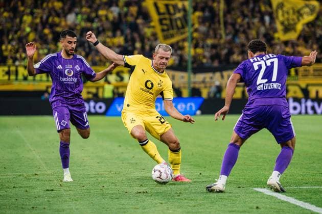 DFB-Pokal: HEBC - Borussia Dortmund, 01.09.2026 Julian Ryerson (Borussia Dortmund, 26) gegen Hammed Umer Nawaz (HEBC Hamburg, 11) und Lionel Aloilela C. von Zitzewitz (HEBC Hamburg, 27); Fußball, DFB-Pokal, 1. Runde: HEBC vs. Borussia Dortmund am 01.09.2026 im Volksparkstadion, Hamburg DFB REGULATIONS PROHIBIT ANY USE OF PHOTOGRAPHS AS IMAGE SEQUENCES AND OR QUASI-VIDEO. *** DFB Cup: HEBC vs. Borussia Dortmund, September 1, 2026; Julian Ryerson (Borussia Dortmund, 26) vs. Hammed Umer Nawaz (HEBC Hamburg, 11) and Lionel Aloilela C. von Zitzewitz (HEBC Hamburg, 27); Soccer, DFB Cup, 1st round: HEBC vs. Borussia Dortmund on September 1, 2026, at the Volksparkstadion, Hamburg. DFB regulations prohibit any use of photographs as image sequences and or quasi-video. Copyright: xBEAUTIFULxSPORTS Tonhäuserx