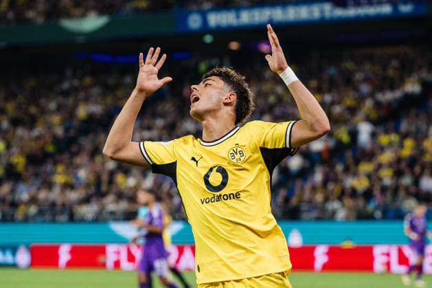 DFB-Pokal: HEBC - Borussia Dortmund, 01.09.2026 Samuele Inacio (Borussia Dortmund, 40) regt sich auf; Fußball, DFB-Pokal, 1. Runde: HEBC vs. Borussia Dortmund am 01.09.2026 im Volksparkstadion, Hamburg DFB REGULATIONS PROHIBIT ANY USE OF PHOTOGRAPHS AS IMAGE SEQUENCES AND OR QUASI-VIDEO. *** DFB Cup: HEBC vs. Borussia Dortmund, September 1, 2026; Samuele Inacio of Borussia Dortmund, 40, gets worked up; Soccer, DFB Cup, First Round: HEBC vs. Borussia Dortmund on September 1, 2026, at the Volksparkstadion, Hamburg. DFB regulations prohibit any use of photographs as image sequences and or quasi-video. Copyright: xBEAUTIFULxSPORTS Tonhäuserx