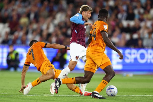London, England, 1st September 2026. Joel Piroe of West Ham United is founded by Andre of Wolverhampton Wanderers and wins a penalty which is scored by Jarrod Bowen (not pictured) of West Ham United during the West Ham United vs Wolverhampton Wanderers Sky Bet Championship match at the London Stadium, London. Picture credit should read: Paul Terry Sportimage EDITORIAL USE ONLY. No use with unauthorised audio, video, data, fixture lists, club league logos or live services. Online in-match use limited to 120 images, no video emulation. No use in betting, games or single club league player publications. SPI_026_PT_West_Ham_Wolves SPI-4952-0026