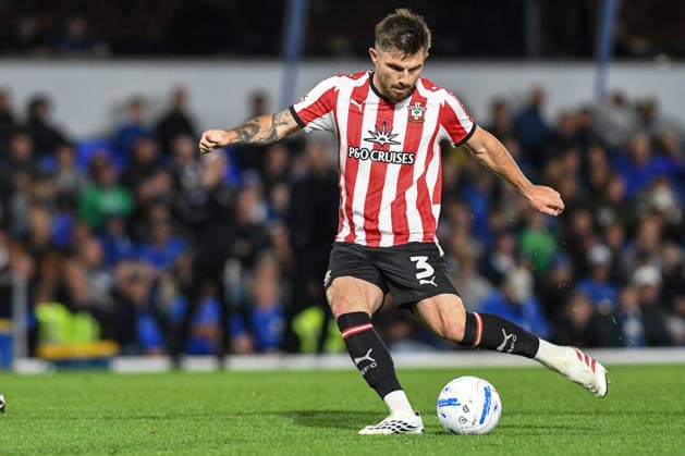Birmingham City v Southampton, Sky Bet Championship, St Andrews @ Knighthead Park, Birmingham, UK - 1 September 2026 Southampton s Ryan Manning taking a free kick , UK NEWSPAPERS OUT Copyright: xRichardxBowcottx