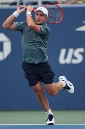 Arthur Fery of GB in action 2026 US Open, Day Three, USTA Billie Jean King National Tennis Center, New York, USA - 01 Sep 2026New York USTA Billie Jean King National T New York (NY) United States of America EDITORIAL USE ONLY No use with unauthorised audio, video, data, fixture lists, club league logos or live services. Online in-match use limited to 120 images, no video emulation. No use in betting, games or single club league player publications.  Copyright: xEllaxLing Shutterstockx 17124552bi