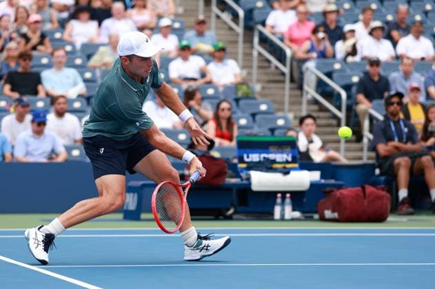 Arthur Fery of GB in action 2026 US Open, Day Three, USTA Billie Jean King National Tennis Center, New York, USA - 01 Sep 2026New York USTA Billie Jean King National T New York (NY) United States of America EDITORIAL USE ONLY No use with unauthorised audio, video, data, fixture lists, club league logos or live services. Online in-match use limited to 120 images, no video emulation. No use in betting, games or single club league player publications.  Copyright: xEllaxLing Shutterstockx 17124552az