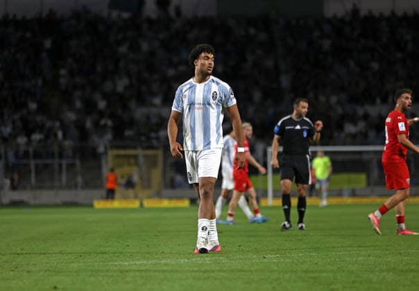 Soccer, Men s, Toto Cup, Quarterfinals, 2026–2027 Season, TSV 1860 Munich vs. TSV Buchbach, Grünwalder Stadium, Arian Ortivero Calderon, TSV 1860 Munich standing on the field