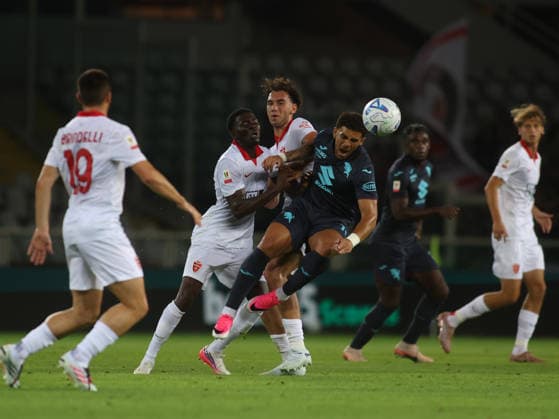 IPA88010979 - Che Adams of Torino FC during the 2026 27 Coppa Italia soccer match between Torino FC and AC Monza on September 1, 2026, at the Stadio Olimpico Grande Torino in Turin, Italy. Photo by Nderim KACELI  Copyright: xNderimxKaceli IPAxSportx xx 88010979