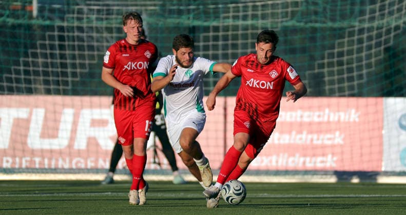 September 1, 2026, xfsx, Men s, Soccer, 2026–2027 Season, BFV Association Cup, Round of 16: TSV Neudrossenfeld vs. FC Würzburger Kickers; from left: Philipp Ochs (FC Würzburger Kickers), Cristian Fischer (TSV Neudrossenfeld), Dominik Meisel (FC Würzburger Kickers); Neudrossenfeld, Germany
